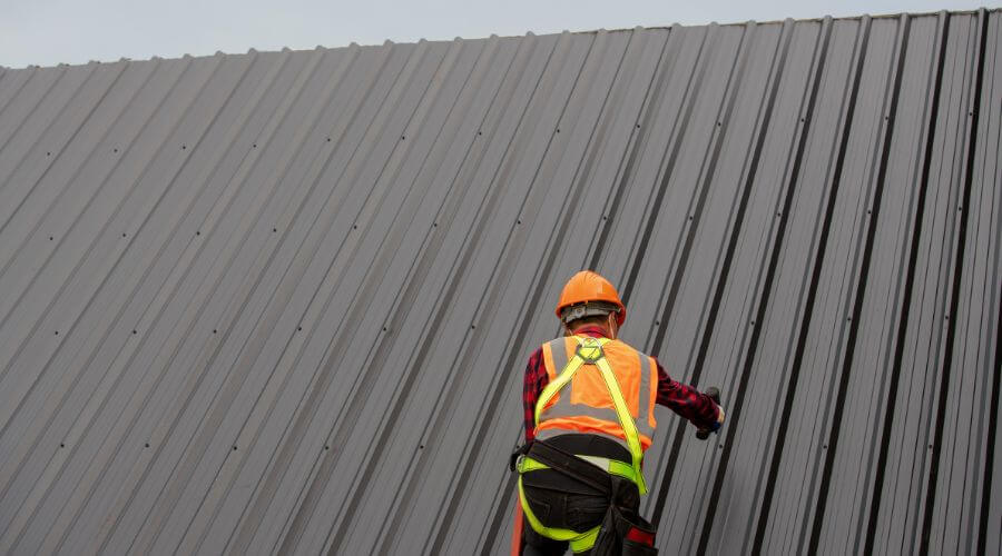 Professional gutter cleaning in Crossett, AR